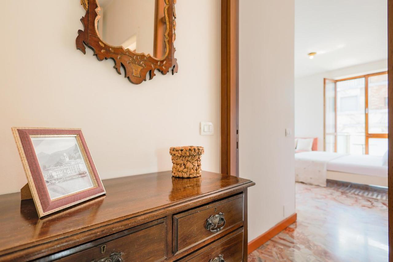 Piazza Cavour Lake View - byMyHomeinComo Zewnętrze zdjęcie