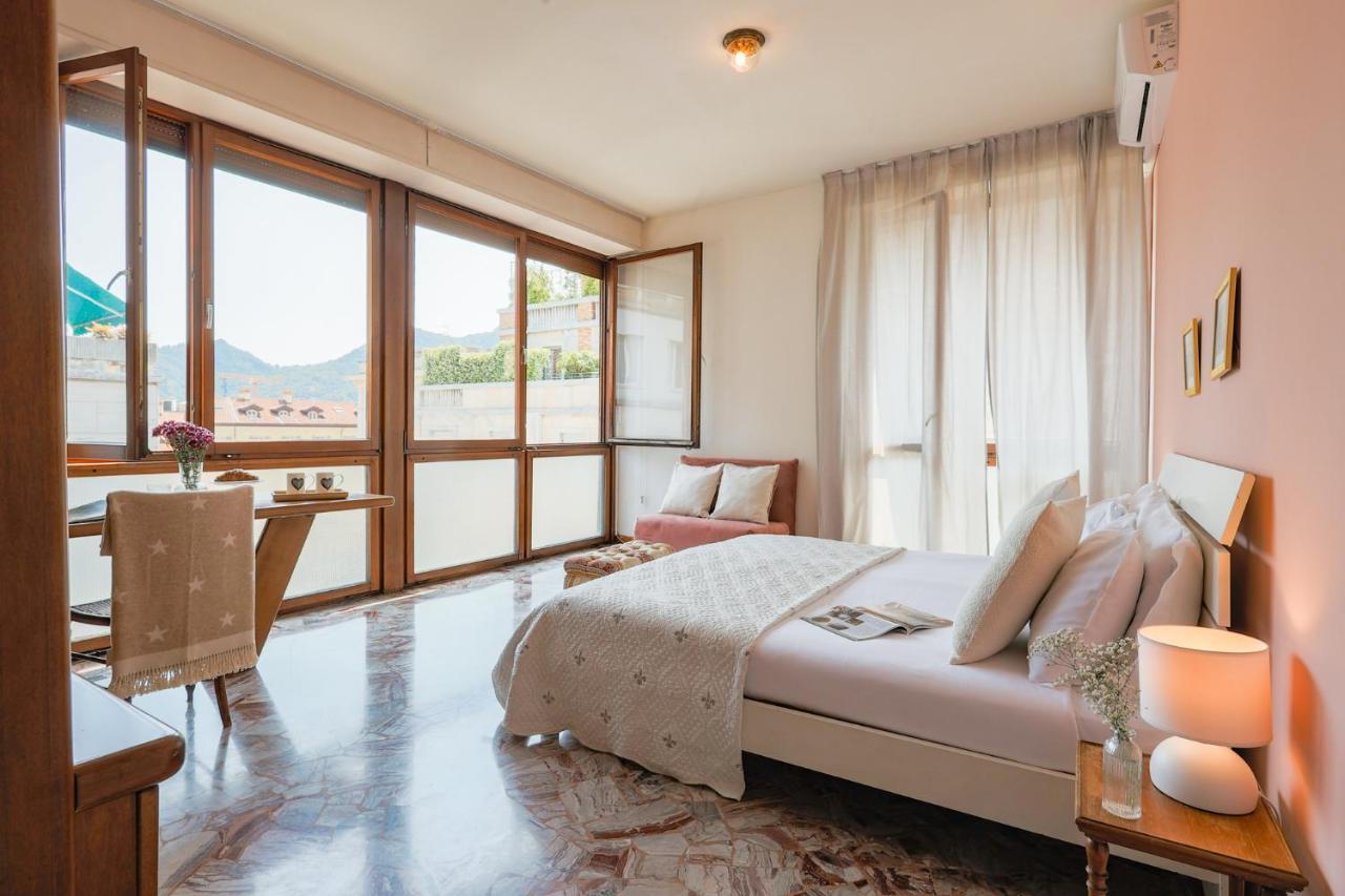 Piazza Cavour Lake View - byMyHomeinComo Zewnętrze zdjęcie